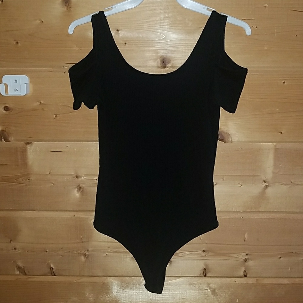 Cold shoulder body suit